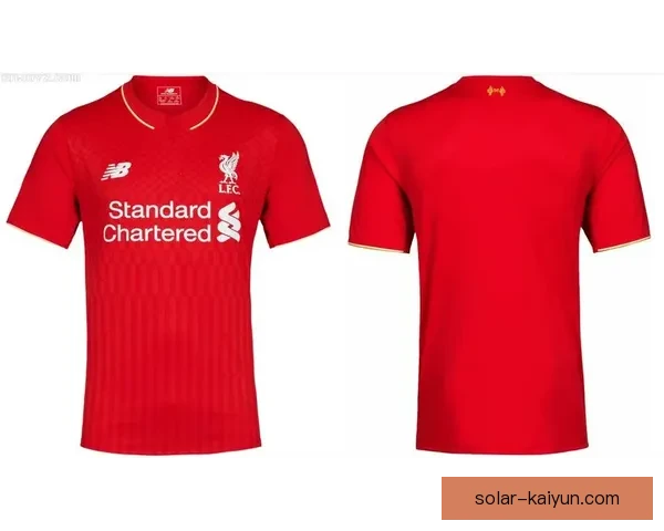 新赛季球衣揭幕：球队展示全新设计，备受球迷期待引领潮流。